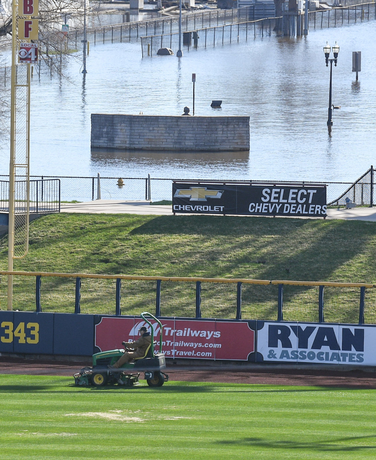 041619-qct-qca-flood-004a.JPG